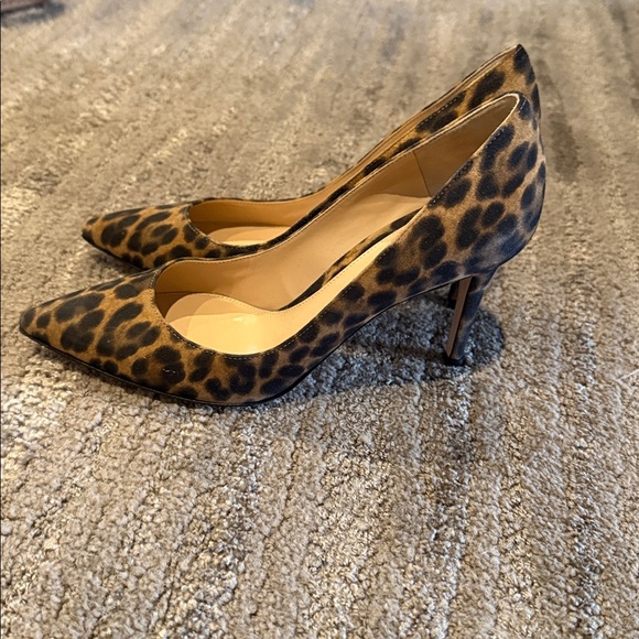 Gianvito Rossi Camoscio Leopard Print Pumps - Picture 3 of 8